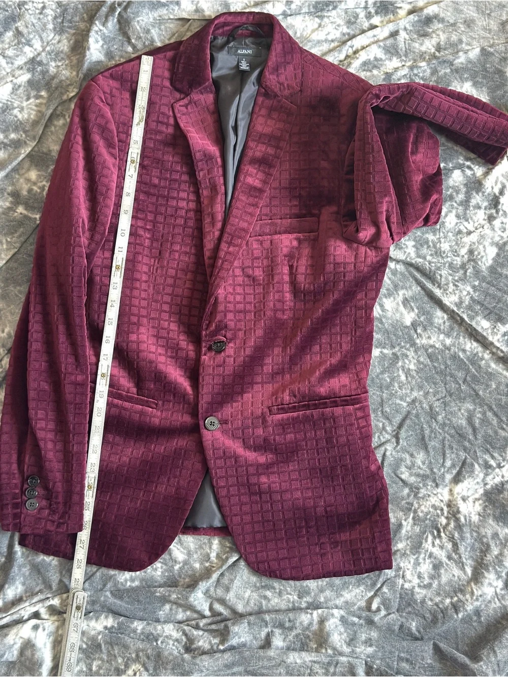 Vintage Y2K Alfani Burgundy Textured Velvet Blazer Sport Coat Hollywood Costume
